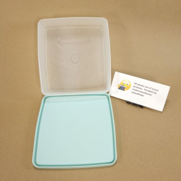 Tupperware Bundle #782 Vegetable Crisper #312 Square Round #670 Sandwich Keeper - Picture 8 of 9